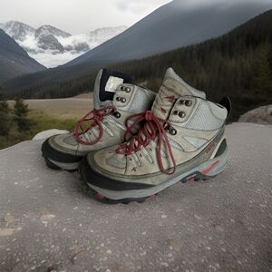 Eastern Mountain Sports EMS Tempo GTX Gore-Tex Vibram Hiking boots